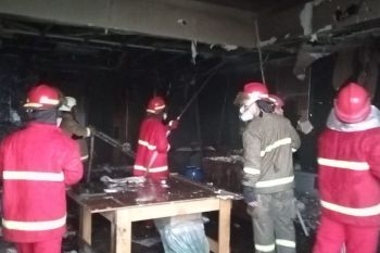 Kebakaran terjadi di sebuah apartemen di PIK Jakut