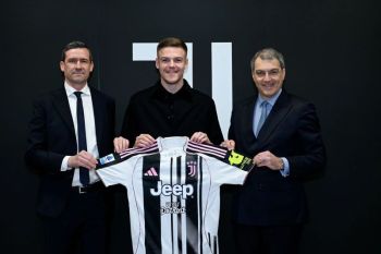 Juventus datangkan Emil Holm dari Bologna