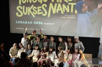 Ayu Laksmi minta  masyarakat tak lagi tanya kapan nikah saat Lebaran