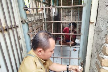 Dibebaskan dari pasung, dua ODGJ di Ponorogo dibawa ke RSJ Menur