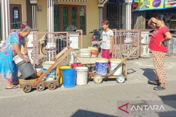 Pemkot Tanjungpinang bantu air bersih warga yang terdampak kekeringan