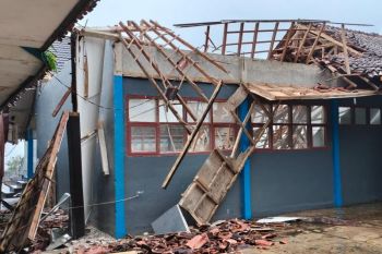 Legislator Jabar: Kerusakan bangunan sekolah tak boleh dibiarkan lama