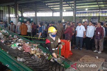 Bupati: Pengelolaan sampah di Banyumas kini dikembangkan berbasis ekonomi sirkular