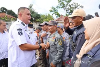 Bupati Bogor tegaskan penertiban baliho dan reklame bukan kebijakan sesaat