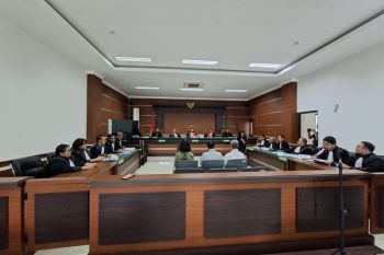Empat terdakwa dugaan korupsi Unsrat jalani sidang di PN Manado