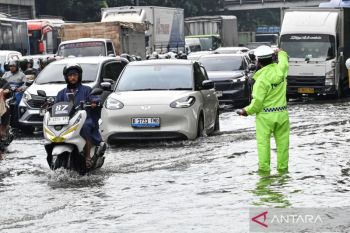 Hujan deras akibatkan 39 RT di Jaksel kebanjiran