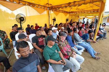 Komitmen percepat pemulihan, BNPB resmikan huntara di Aceh Utara