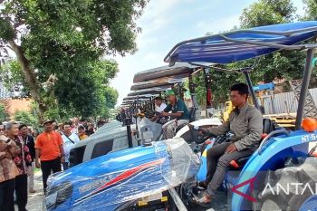 Pemkab Kediri distribusikan alsintan untuk petani