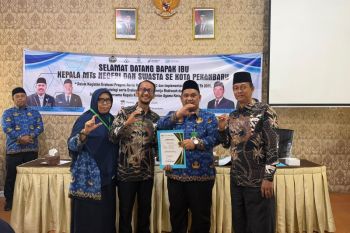 Kepala MTs Tahfizh Cendikia raih penilaian kinerja amat baik dari Kantor Kemenag Pekanbaru