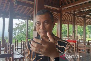 Dinas Pendidikan Bantul mengupayakan semua siswa baru SD dan SMP mendapat seragam gratis