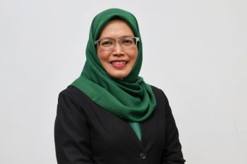 Keuangan publik Islam dari zakat ke sadaqah, infaq dan wakaf