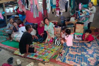 2.497 warga Agam masih mengungsi dampak bencana hidrometeorologi