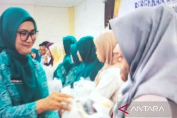 TP PKK Pusat salurkan 500 paket bantuan ke warga terdampak bencana di Agam