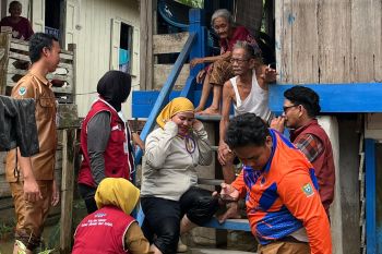 Dinkes Muara Enim terjunkan tim medis ke lokasi banjir