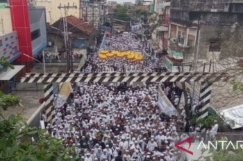 Puluhan ribu jamaah Ziarah Kubro 2026 putihkan Kota Palembang