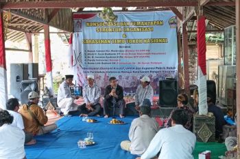 Samuel Wattimena serap aspirasi petani tembakau