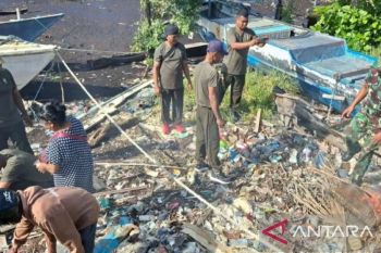 Peduli kebersihan, Kodam Pattimura aksi bersih lingkungan serempak di wilayah Kodim