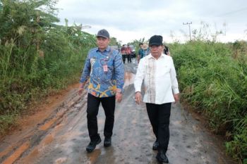 Bupati Kapuas janji perbaiki jalan di Kapuas Kuala