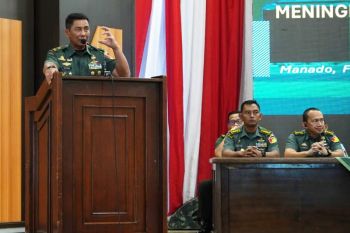 Kasdam Merdeka ajak prajurit dan ASN jaga pola hidup sehat