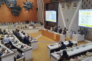 DPR rapat dengan 4 menteri dan 2 kepala lembaga bahas masalah JKN PBI