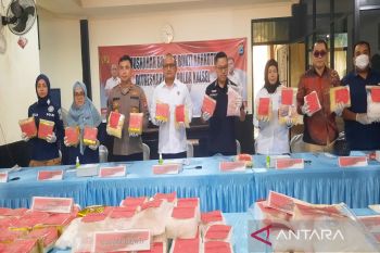 Polda Kalselmusnahkan 67 kg sabu dan 30.766,5 ekstasi jaringan Fredy