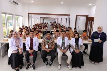 SD Islam Darussalam kunjungan edukasi ke FK dan FKG UMPR