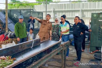 DLH HST sambut baik studi lapang rombongan Balangan di TPS3R Benawa Tengah