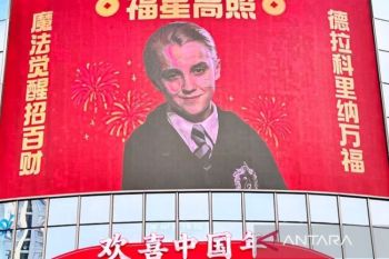 Aksi Sihir Harry Potter Merambah Dekorasi Imlek di China