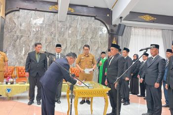 Sekda Batang Hari lantik pejabat pimpinan tinggi