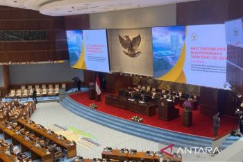 Rapat Paripurna DPR setujui 8 calon anggota Baznas untuk ditetapkan