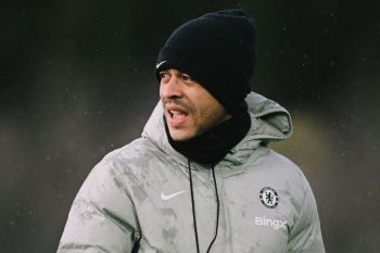 Liam Rosenior tegaskan tidak ragu rotasi pemain Chelsea