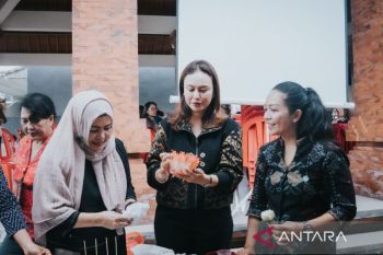 Para wanita di Badung ikuti pelatihan menghias hidangan
