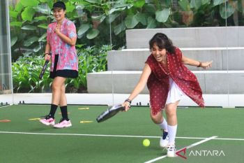 Kebaya dalam Ragam Ekspresi: Dari Olahraga Padel hingga Pameran Foto di UEA