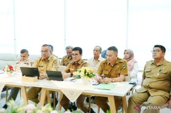 Pemprov Sumbar eksekusi bangunan langgar tata ruang di Lembah Anai