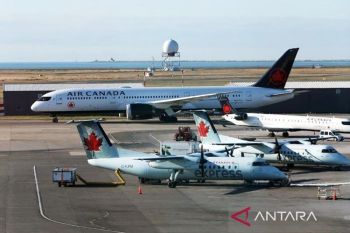 Pesawat Air Canada tabrakan dengan mobil pemadam kebakaran