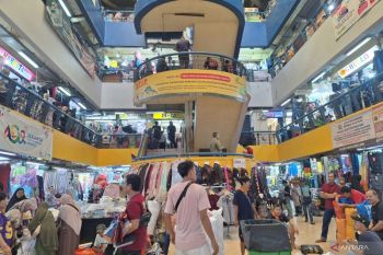 Pasar Cipulir Jaksel disebut alami perubahan pola belanja ke sistem pemesanan daring