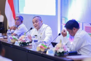 Gubernur Jateng ingatkan jangan ada permainan harga pangan jelang Ramadhan