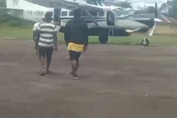 Koramil Bonggo bantu petani Sarmi tanam padi perdana