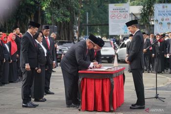 Jelang setahun memimpin, Dedie dan Jenal rotasi 245 pejabat di lingkungan Pemkot Bogor