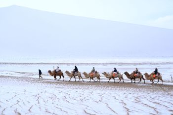 Dunhuang di China pukau wisatawan saat musim dingin