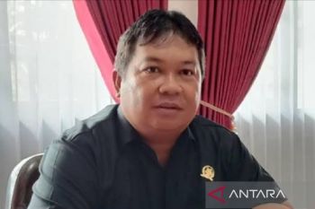 Legislator Kapuas apresiasi keberhasilan usaha ayam petelur