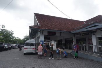 Dukung mudik lancar dan nyaman, KAI Daop 6 Yogyakarta buka pembelian tiket KA Tambahan Lebaran