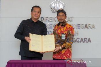 ENSIKLOPEDIA "ONLINE" MUAT JENIS FLORA DAN FAUNA 