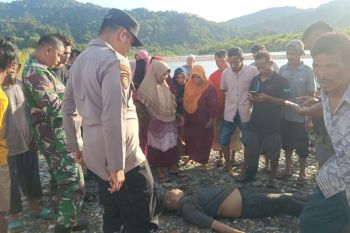 Warga digegerkan penemuan mayat di sungai Babahrot Abdya