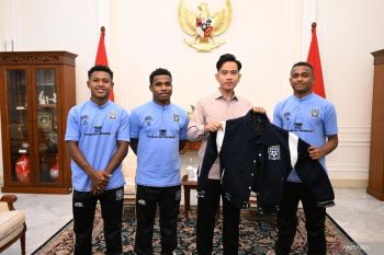 Wapres berikan wejangan atlet sepak bola Papua yang TC di Austria
