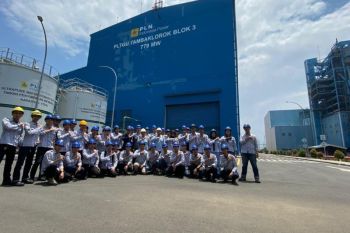 Mahasiswa Teknik Listrik Industri SV Undip lakukan kunjungan industri