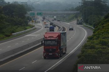 Resmi! truk dilarang masuk tol mulai 13 Maret, simak daftar ruas yang disekat selama lebaran 2026