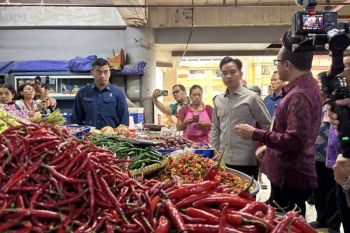 Wapres Gibran cek percepatan digitalisasi di Pasar Badung