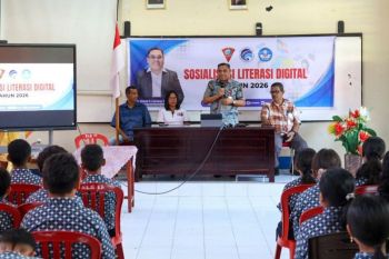 Pemkot Ambon edukasikan literasi digital untuk siswa SMPN 6 Ambon