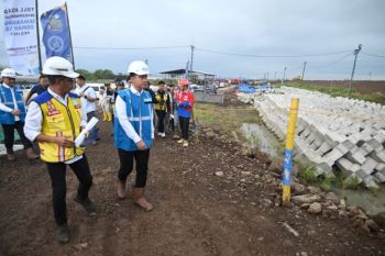 Vice President Gibran inspects Semarang-Demak toll, targets 2027 link